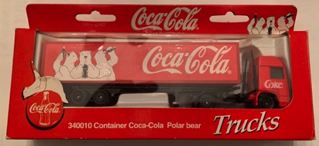 10233-1 € 12,50 coca cola vrachtwagen afb ijsberen ca 18 cm.jpeg